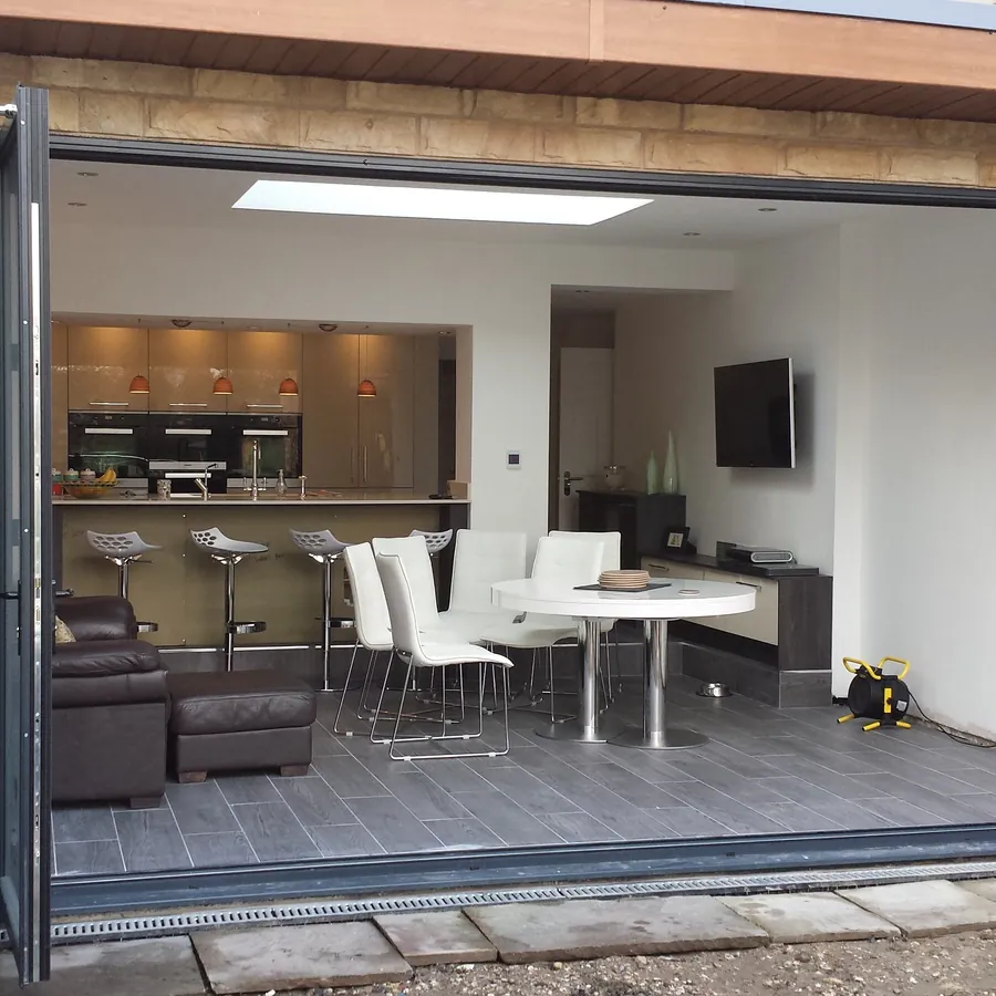 Bifold Upper Edmonton